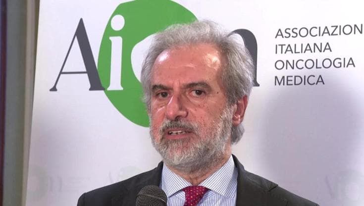 Giornata mondiale contro il cancro, Perrone: "Prendiamoci cura di ogni paziente nella sua unicità"