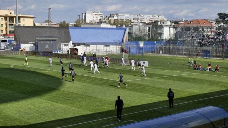 Viali brinda alla prima vittoria, a Latina vince il Catania 1-0