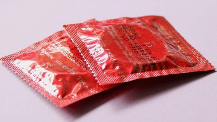 Estate “galeotta” per i rapporti sessuali: 1 uomo su 10 non usa il preservativo e aumentano le infezioni