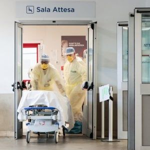 Savona, l'Asl 2 sospende interventi chirurgici non urgenti