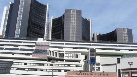 Allarme giustizia: a Napoli i processi iniziano dopo due anni