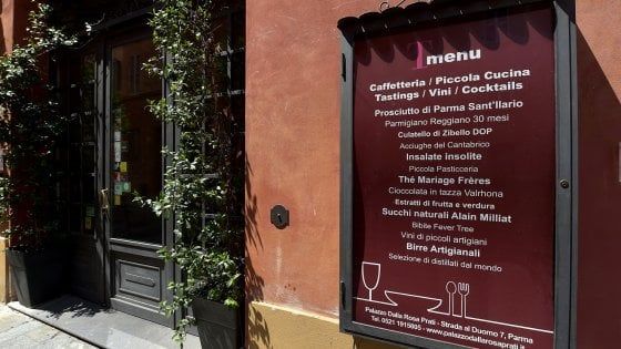Calo dei turisti a Parma: il TCafè si prende una pausa 