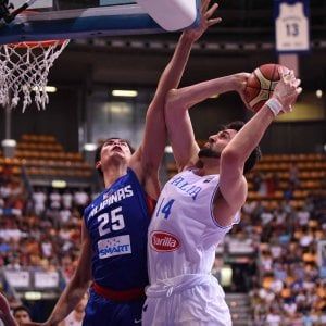 Basket: un'Italia incerottata cede al Canada al supplementare