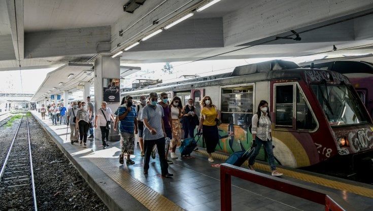 Disastro Circumvesuviana, chiude la linea Napoli-Poggiomarino via Scafati