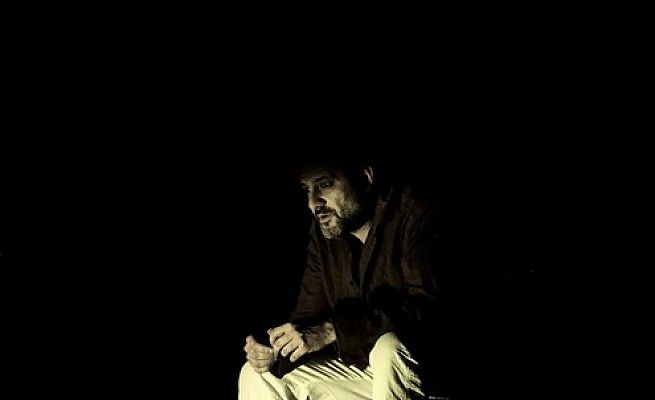 L&rsquo;India al FolkClub, Alfa Mito Club to Club Donati &amp; Olesen, Arrabbiato con Dio