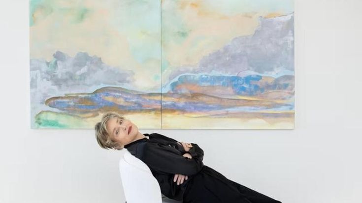 Sharon Stone e quei quadri dipinti “in connessione con l’aldilà”