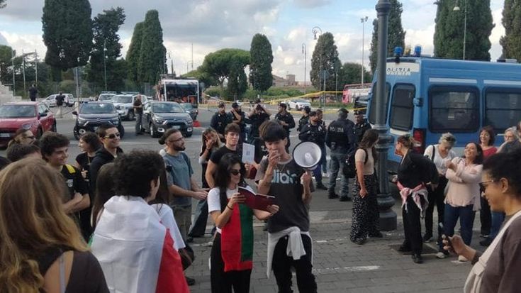 “Roma, rivoluzione: spacchiamo tutto come in Francia”. Sui social lanciata l’adunata del 24 ottobre