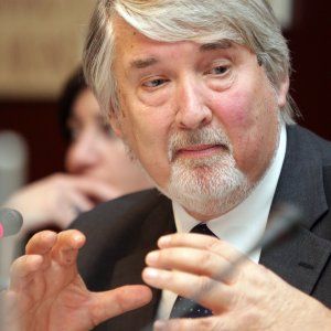 Risale la disoccupazione a dicembre, occupati in calo