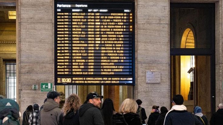 Il 2026 dei pendolari, uno slalom tra i cantieri su 24 linee ferroviarie: “I tempi non sono chiari”