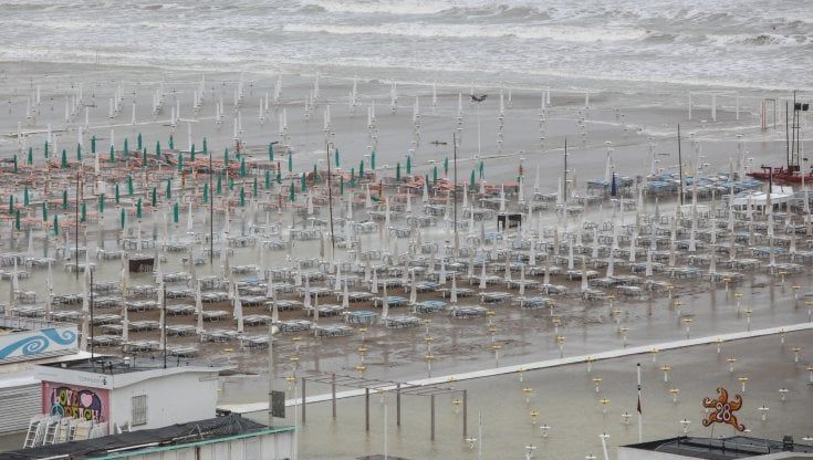 Previsioni meteo, ancora nubifragi per 12 ore, poi arriva una tregua. Nuovo ciclone nel weekend
