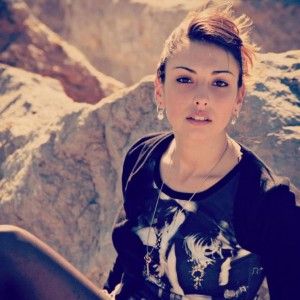 Ragazza trovata morta in casa, giallo a Partanna Mondello