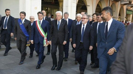 "No ai profughi", sgarbo dei sindaci leghisti a Mattarella: in massa a Brescia disertano l'incontro