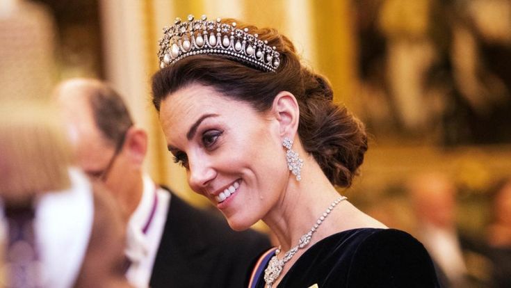 "Kate for a day": lezioni di galateo per essere come la duchessa di Cambridge