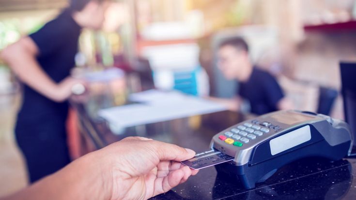 Pos unico per i buoni pasto elettronici: la norma del Semplificazioni si scontra con i dubbi degli operatori