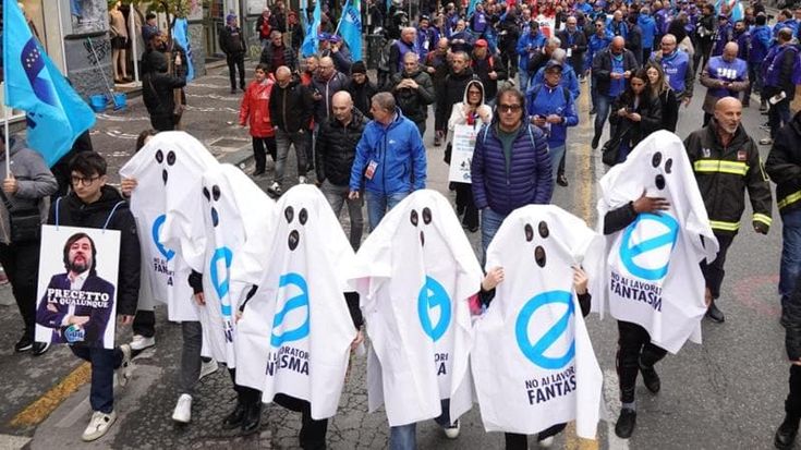 Sciopero, sindacati: “In 30mila a Napoli”. Bombardieri: “La piazza risponde agli insulti di Salvini”
