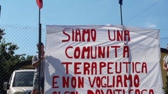 Potenza, chiosco apre di fronte a una comunità terapeutica: è polemica