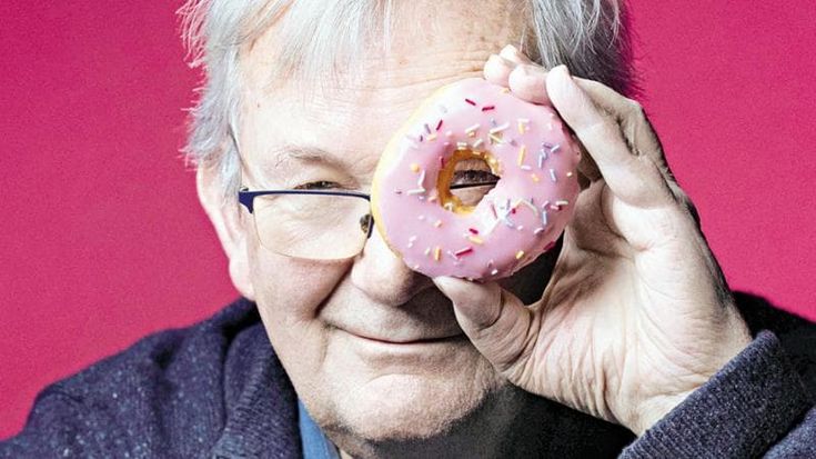 Addio a Martin Parr, il lato grottesco della fotografia