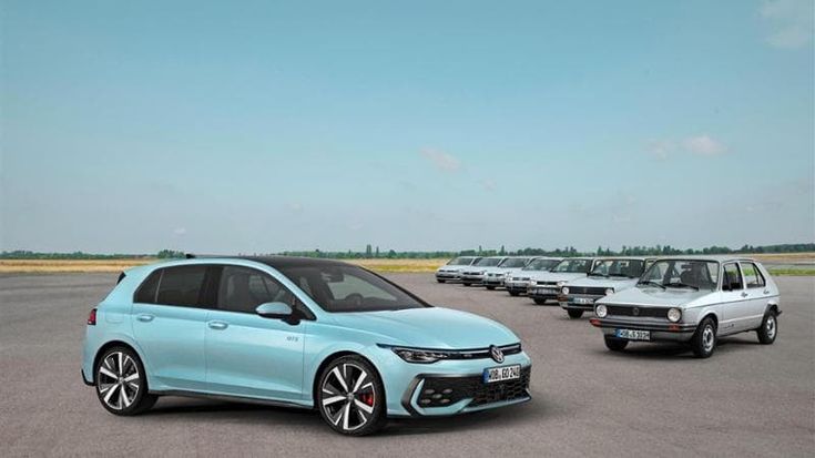 Volkswagen Italia festeggia i 50 anni della Golf al Salone Auto e Moto d’Epoca di Bologna
