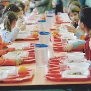 Pescara, bimbi intossicati in mensa: sigilli all'azienda casearia che forniva le scuole