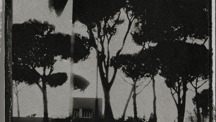 Maestri della fotografia: il lato oscuro di Roma con il tocco di Zizola 