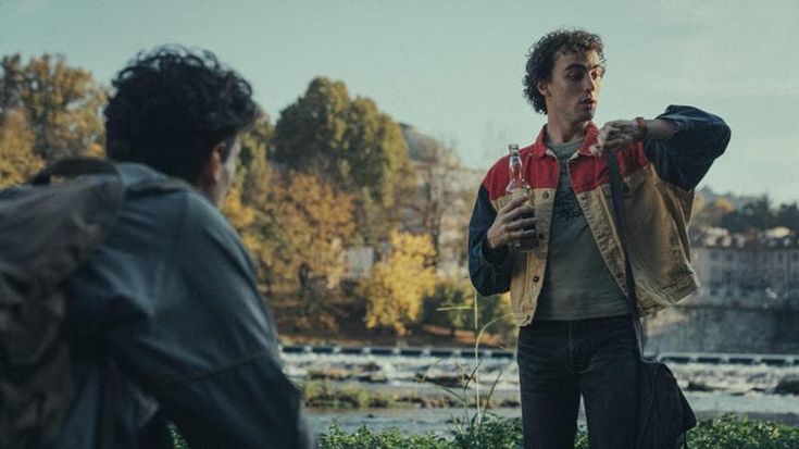 La serie sugli 883 riparte dai Righeira: “Per interpretarli siamo andati a lezione di torinese”