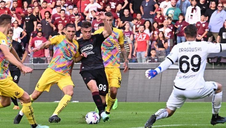 Salernitana-Spezia 1-0: decide una perla di Mazzocchi