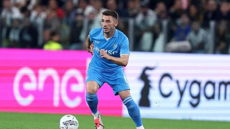 Napoli, Gilmour in cabina di regia: titolare al posto di Lobotka, Neres insidia Kvaratskhelia