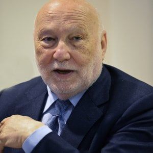 Domenico De Masi: "Aiuto il M5S ma non lo voto, parlano ai più poveri ma sono un po' liberisti"