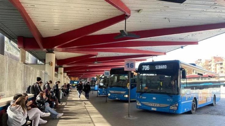 Vicenza, controllore del bus picchiato da un ragazzino che aveva rimproverato
