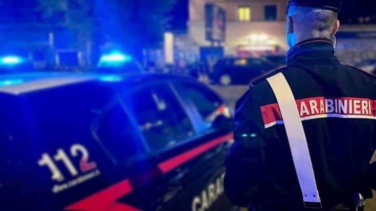 Velletri, gambizzato il titolare di una sala scommesse: è il cugino del boss albanese Elvis Demce