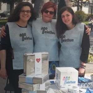 Telethon torna in piazza 'cuori di biscotto' per ricerca