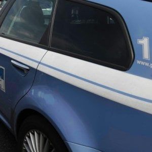 Ravenna, festa del 18°: lo legano e gli fanno due clisteri di lassativo, denunciati per violenza sessuale