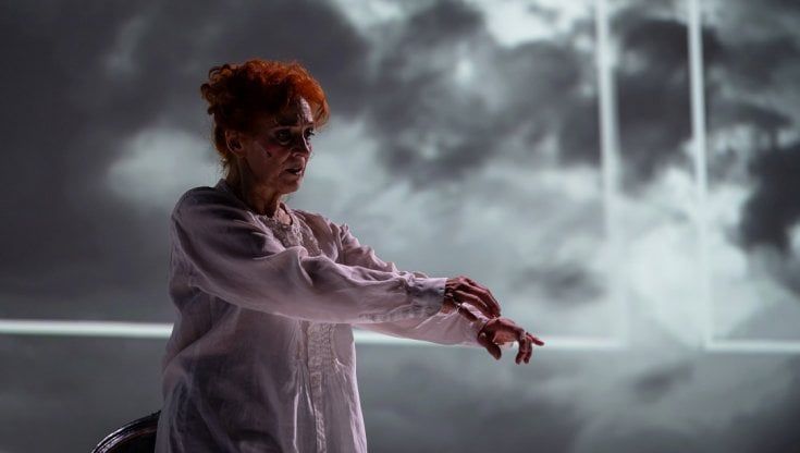 Grandi emozioni e una regale Elisabetta Pozzi per Lady Macbeth