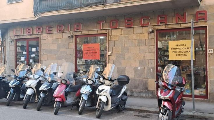 Libreria Toscana verso la chiusura dopo 41 anni: "Non possiamo permetterci di acquistare il fondo"