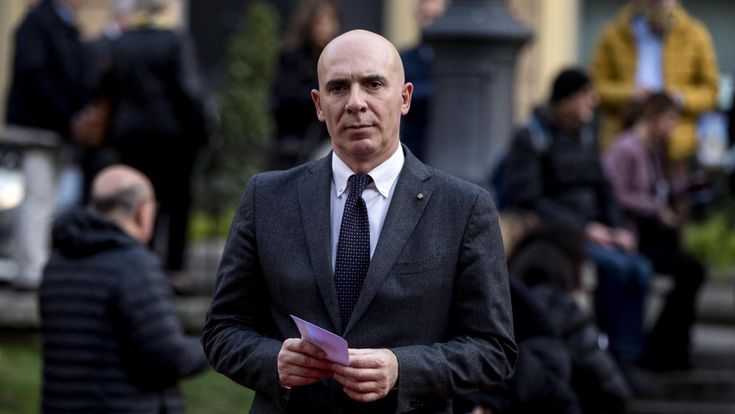 Rai, la rivolta dem contro Salini: "Ha fallito, vada via"