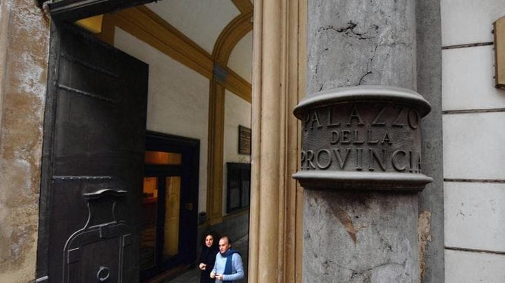 La carica dei cambiacasacca nella corsa siciliana per le ex Province