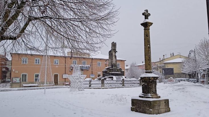 Neve in Puglia, imbiancati i Monti Dauni: freddo intenso fino a mercoledì 15 gennaio