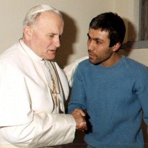 Ali Agca non si pente: "Volevo uccidere Wojtyla, sua sopravvivenza un miracolo"