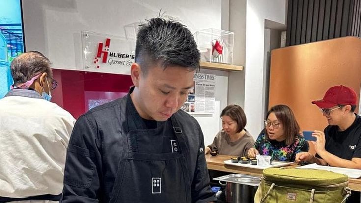 A cena nel bistrò dove servono la carne coltivata:“Un aiuto al pianeta”