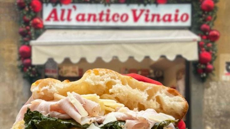 Sette giorni in più di ferie e 3mila euro di welfare: la sorpresa dell’Antico Vinaio ai dipendenti