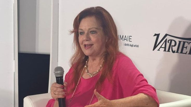 Agostina Belli: “Ho rischiato di morire tante volte, ma non mi sono mai voltata indietro”