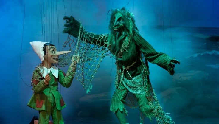 I burattini dei Colla a Teatro Due fra Molière e Collodi