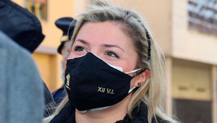 La vedova dell'agente Apicella: “Ora indosso la divisa della polizia: così mio marito mi è più vicino”