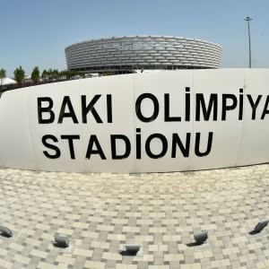 Baku, inizio ad alta tensione: tra l'arrivo di Putin e le accuse di Amnesty