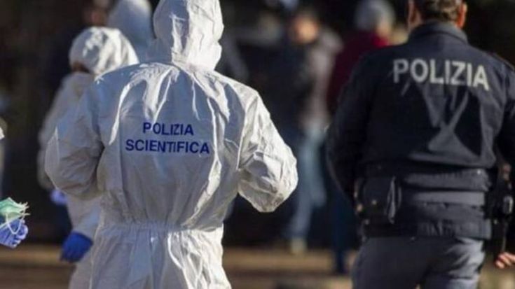 Femore umano ritrovato in un campo incolto: mistero al Laurentino