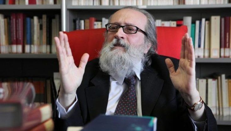 Illazioni su morte Sassoli, il professor Becchi rischia sanzioni dall'università di Genova