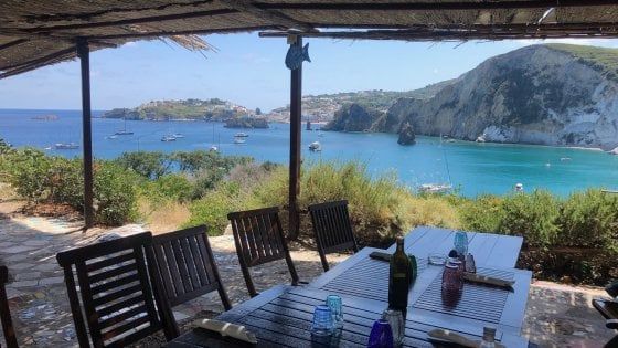 Da Gerardo a Ponza, il ristorante che ha in menu anche la pennichella