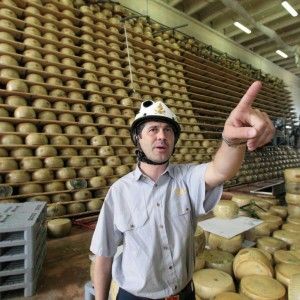 &ldquo;Il Parmigiano venduto a prezzi da stracchino&rdquo;