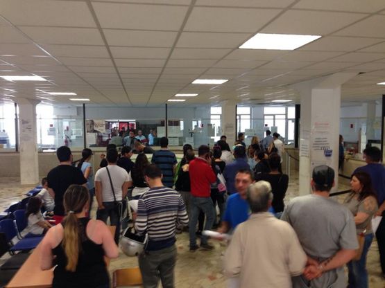 Senza casa occupano uffici Anagrafe a Palermo