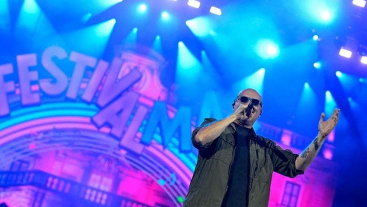 Napoli, Max Pezzali al Maradona: “Che emozione cantare con più generazioni di fan”